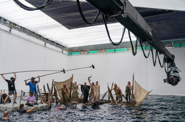 Behind the scenes filming LOTR: Rings of Power in a studio